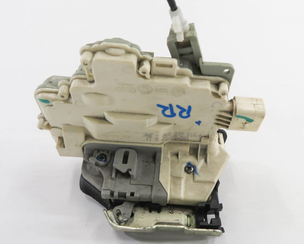 Thumbnail 4: 10-20 VW / PORSCHE - A3 A4 A8 S3 S4 Q5 MACAN PANAMERA - RIGHT REAR DOOR LATCH