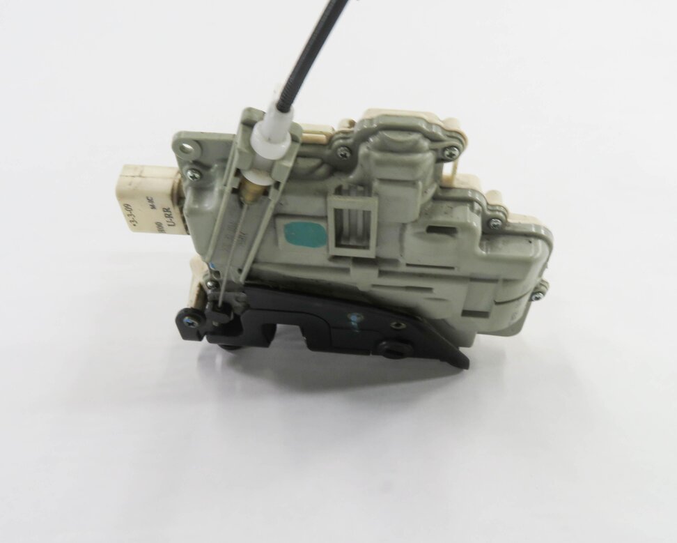 Thumbnail 6: 10-20 VW / PORSCHE - A3 A4 A8 S3 S4 Q5 MACAN PANAMERA - RIGHT REAR DOOR LATCH