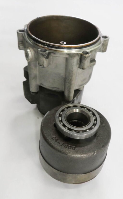 Thumbnail 3: 2009-2012 AUDI Q5 (8R) 3.2L A/T TRANSMISSION CENTER DIFFERENTIAL TAIL SHAFT
