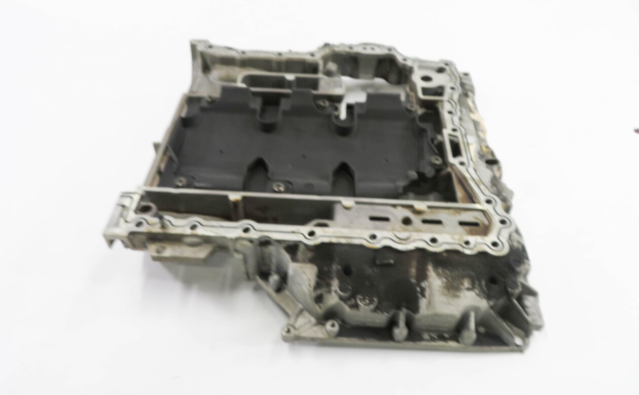 Thumbnail 2: 2010 AUDI Q5 (B8 8R) 3.2L V6 CALB MOTOR - UPPER ENGINE OIL PAN CRADLE