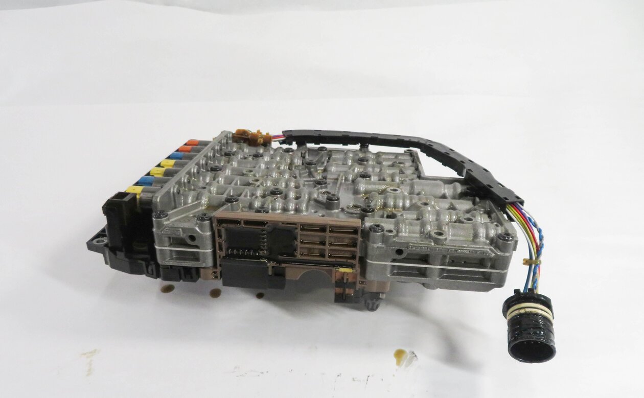 Thumbnail 2: 2009-2012 AUDI Q5 (8R) 3.2L V6 AUTOMATIC TRANSMISSION (LMM) A/T VALVE BODY