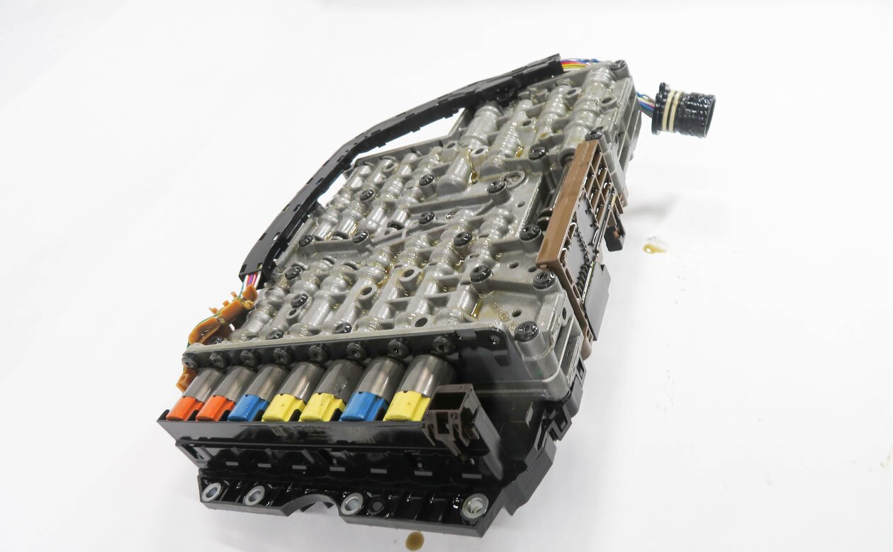 Thumbnail 3: 2009-2012 AUDI Q5 (8R) 3.2L V6 AUTOMATIC TRANSMISSION (LMM) A/T VALVE BODY