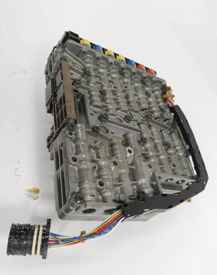 Thumbnail 4: 2009-2012 AUDI Q5 (8R) 3.2L V6 AUTOMATIC TRANSMISSION (LMM) A/T VALVE BODY