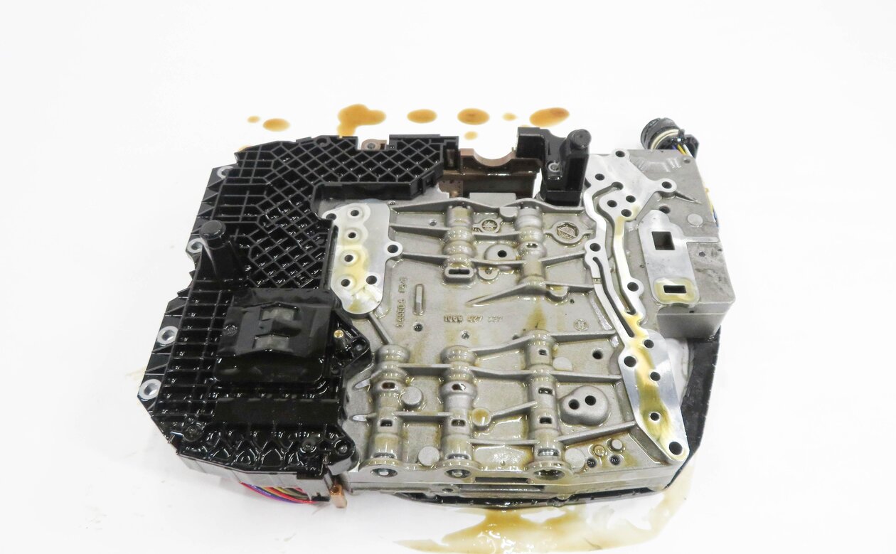Thumbnail 5: 2009-2012 AUDI Q5 (8R) 3.2L V6 AUTOMATIC TRANSMISSION (LMM) A/T VALVE BODY