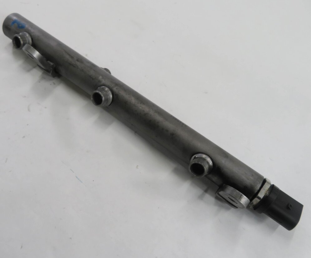 2009 MERCEDES ML320 (W164) 3.0L OM642 DIESEL ENGINE - RIGHT FUEL RAIL