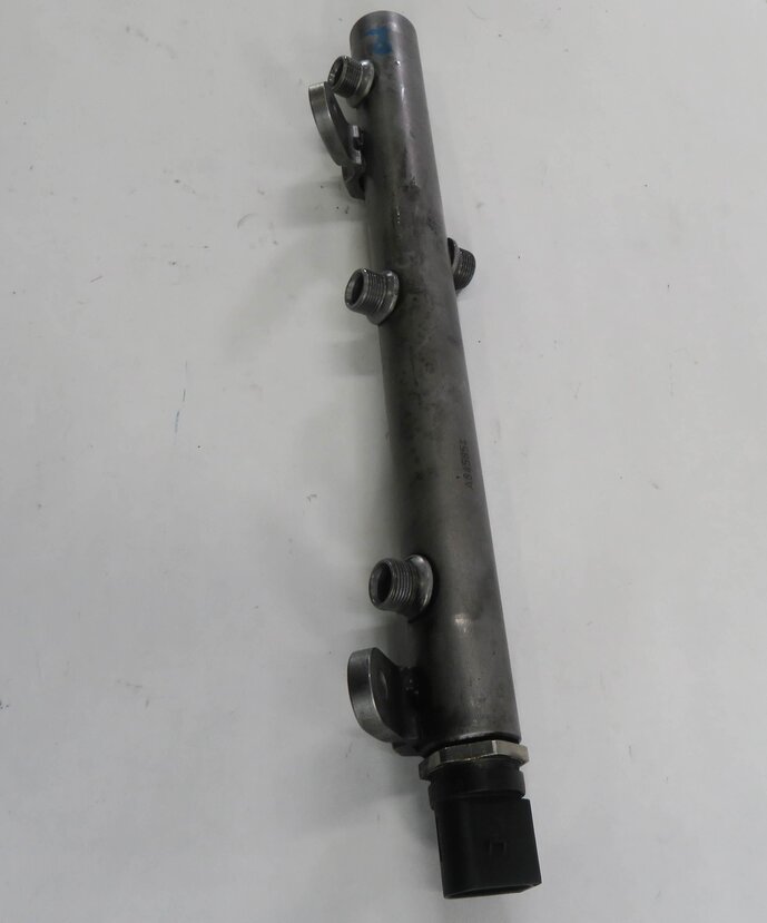 Thumbnail 4: 2009 MERCEDES ML320 (W164) 3.0L OM642 DIESEL ENGINE - RIGHT FUEL RAIL