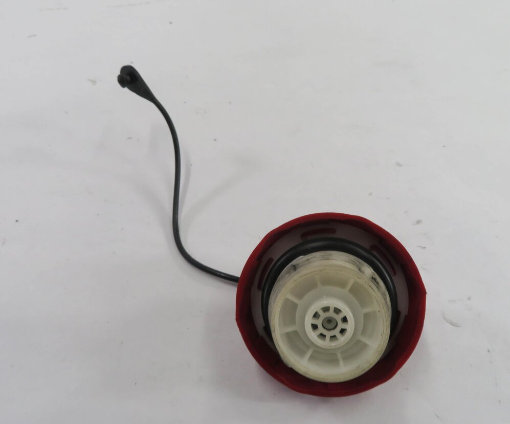 Thumbnail 5: 2009 MERCEDES ML320 (W164) GAS CAP FUEL TANK FILLER SCREW TOP LID