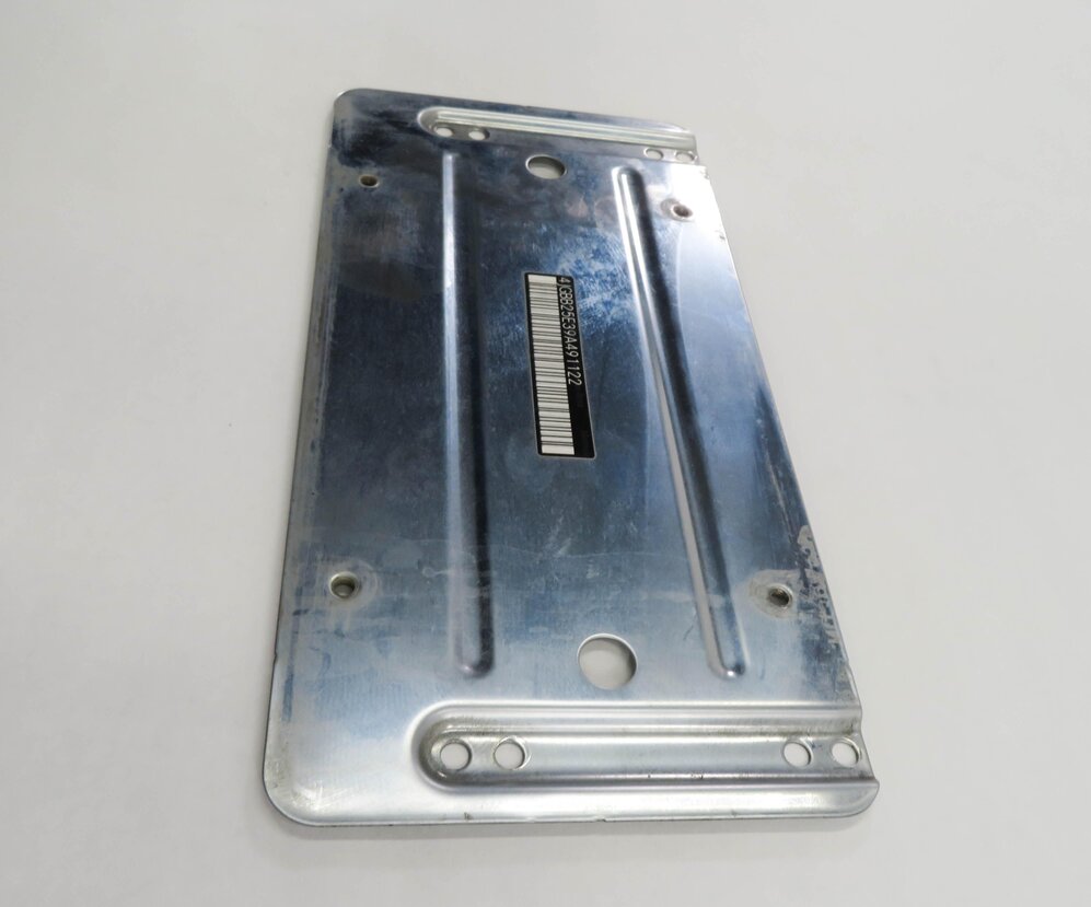 Thumbnail 3: 2009 MERCEDES ML320 (W164) REAR LICENSE PLATE BASE MOUNT RETAINER BRACKET HOLDER