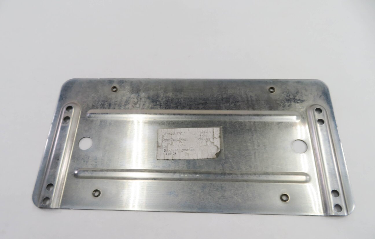 Thumbnail 5: 2009 MERCEDES ML320 (W164) REAR LICENSE PLATE BASE MOUNT RETAINER BRACKET HOLDER