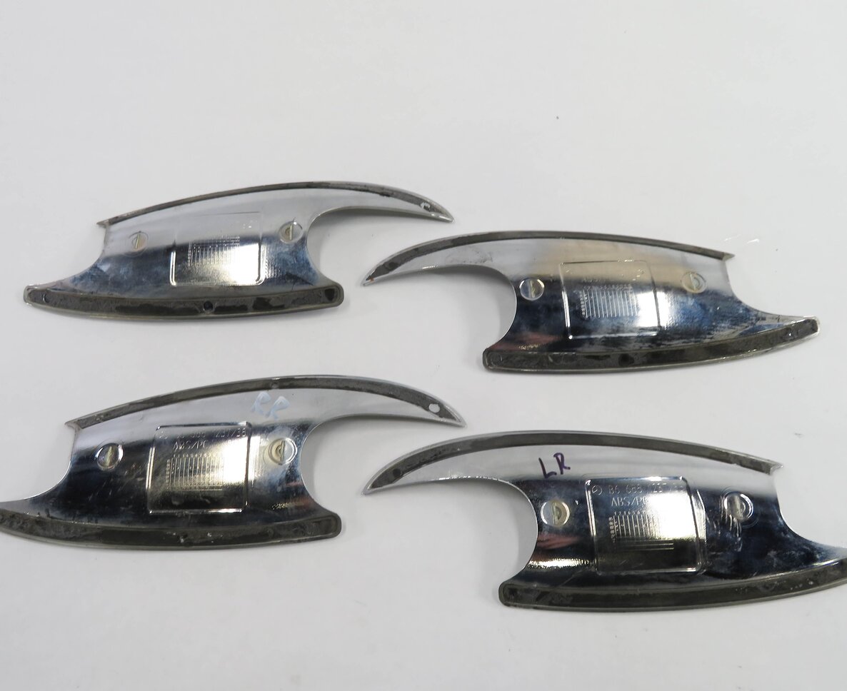 Thumbnail 4: 2009 MERCEDES ML320 (W164) FRONT & REAR EXTERIOR DOOR HANDLE BACKING TRIM