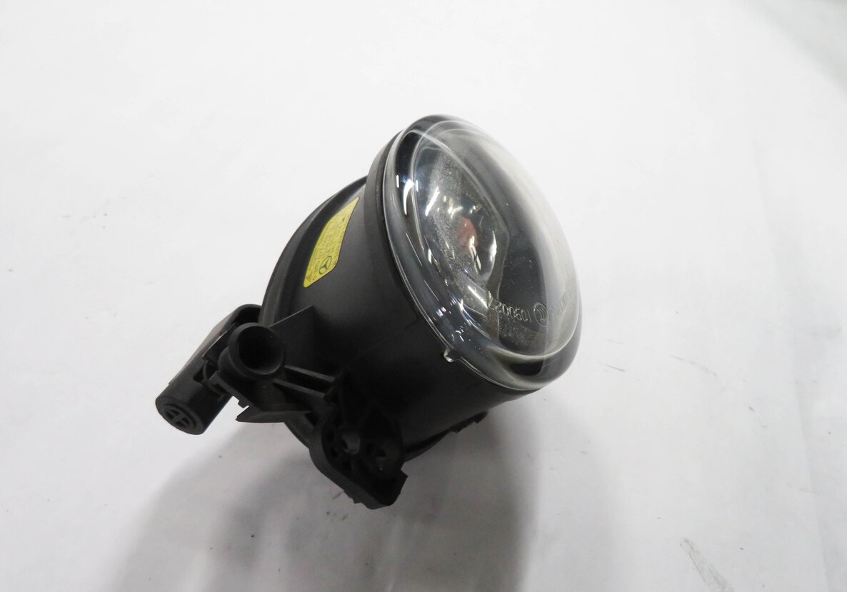 Thumbnail 4: 06-13 MERCEDES C300 C350 GL320 GL450 GL550 ML320 ML350 - RIGHT FOG LIGHT LAMP