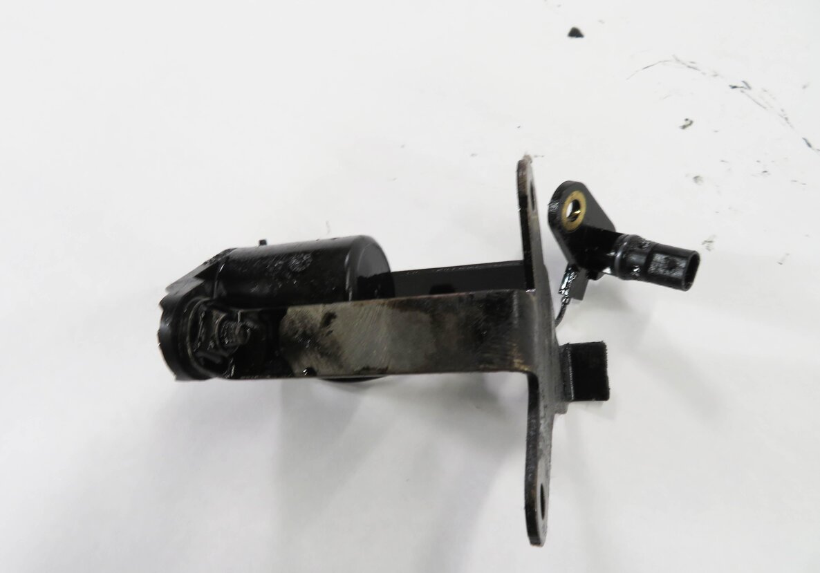 Thumbnail 6: 2009 MERCEDES ML320 (W164) 3.0L OM642 DIESEL - MOTOR OIL FLUID PAN LEVEL SENSOR