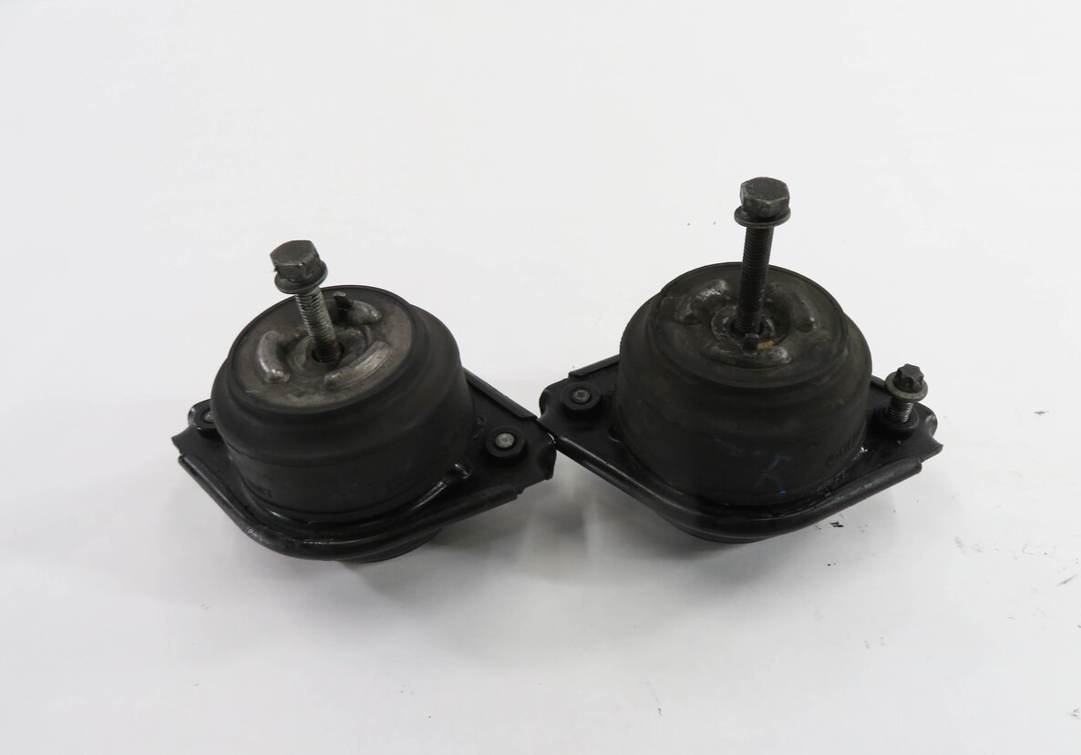 Thumbnail 2: 09 MERCEDES ML320 (W164) 3.0L OM642 DIESEL ENGINE - LEFT & RIGHT MOTOR MOUNT SET