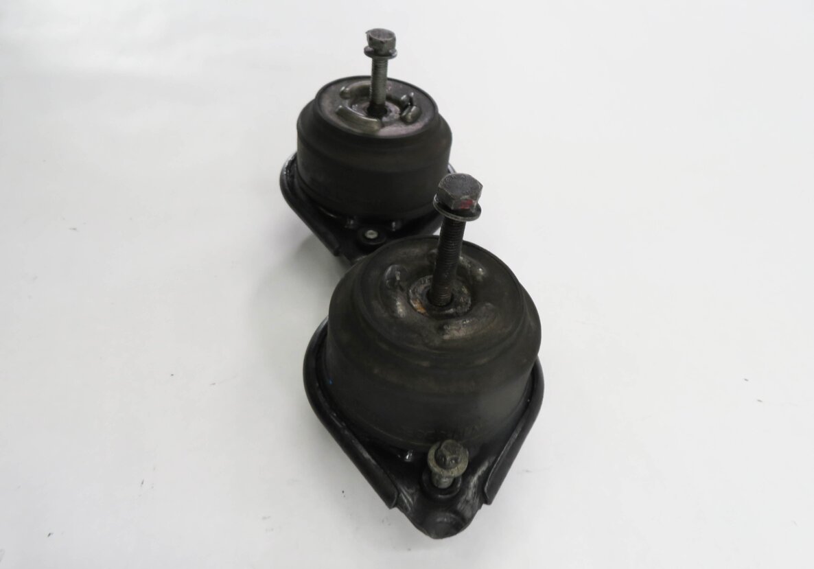 Thumbnail 3: 09 MERCEDES ML320 (W164) 3.0L OM642 DIESEL ENGINE - LEFT & RIGHT MOTOR MOUNT SET