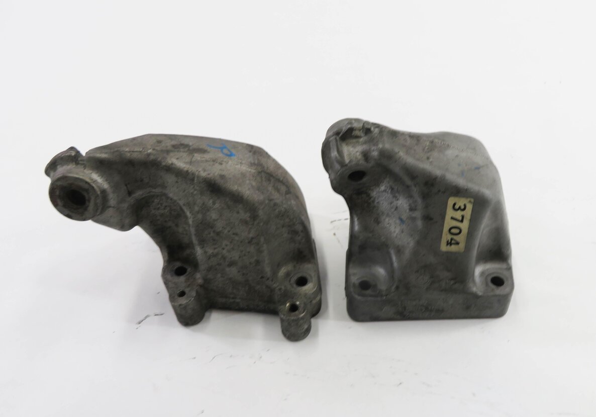 Thumbnail 2: 09 MERCEDES ML320 (W164) 3.0L OM642 DIESEL LEFT & RIGHT ENGINE MOUNT BRACKET SET