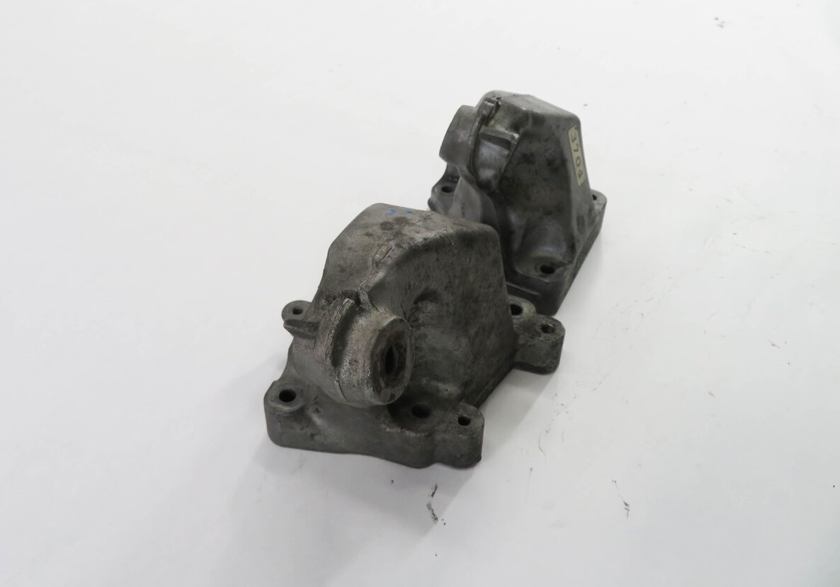 Thumbnail 4: 09 MERCEDES ML320 (W164) 3.0L OM642 DIESEL LEFT & RIGHT ENGINE MOUNT BRACKET SET