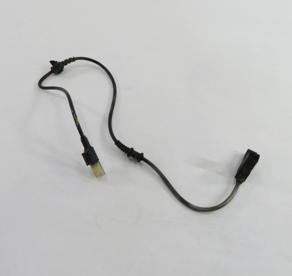 Thumbnail 2: 2010 MERCEDES CLS550 (W219) RIGHT FRONT PASSENGER BRAKE PAD SENSOR HARNESS