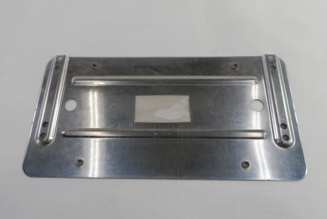 Thumbnail 4: 2010 MERCEDES CLS550 (W219) REAR LICENSE PLATE BASE MOUNT RETAINER BRACKET