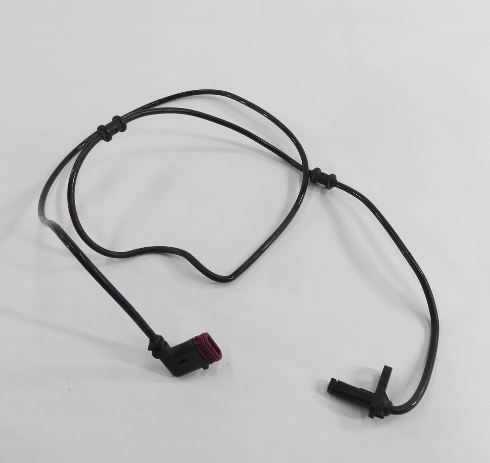 Thumbnail 4: 2010 MERCEDES CLS550 (W219) REAR WHEEL SPEED SENSOR