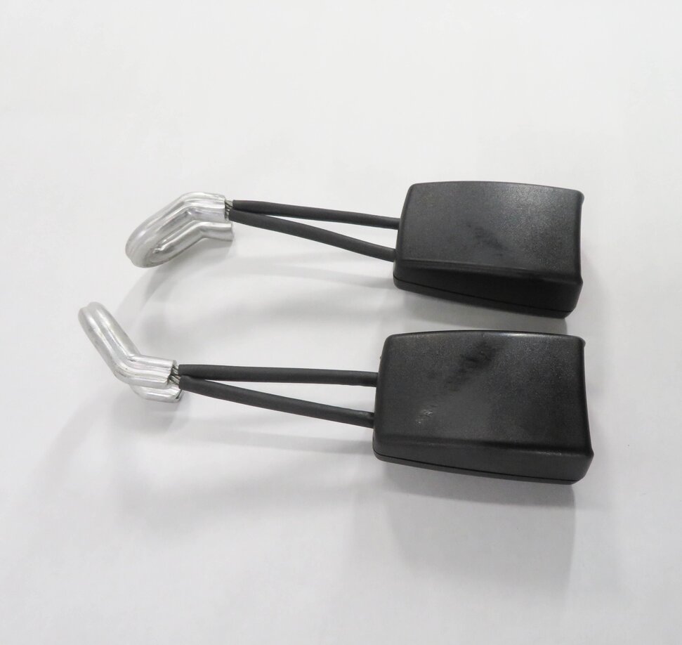 Thumbnail 3: 2010 MERCEDES CLS550 (W219) REAR SEAT SEATBELT BUCKLE RECEIVER SET-2 (BLACK)