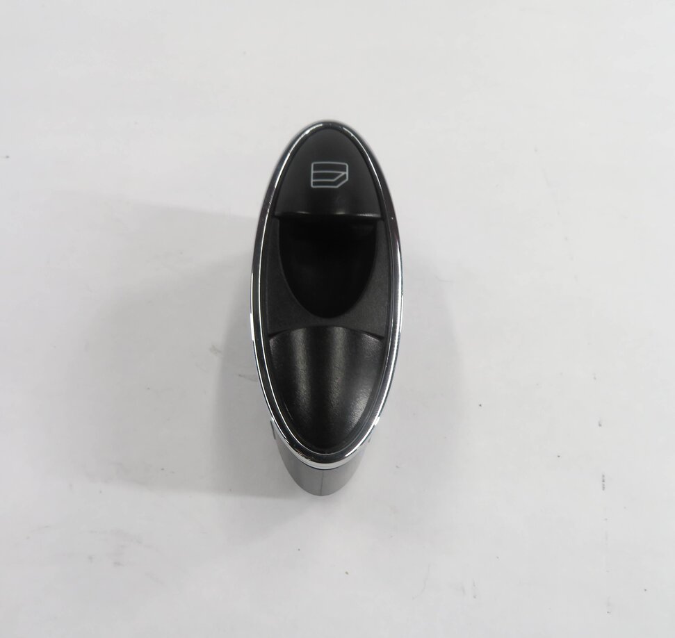 Thumbnail 4: 2010 MERCEDES CLS550 (W219) LEFT REAR DOOR POWER WINDOW SWITCH BUTTON