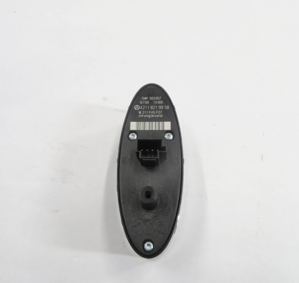 Thumbnail 5: 2010 MERCEDES CLS550 (W219) LEFT REAR DOOR POWER WINDOW SWITCH BUTTON