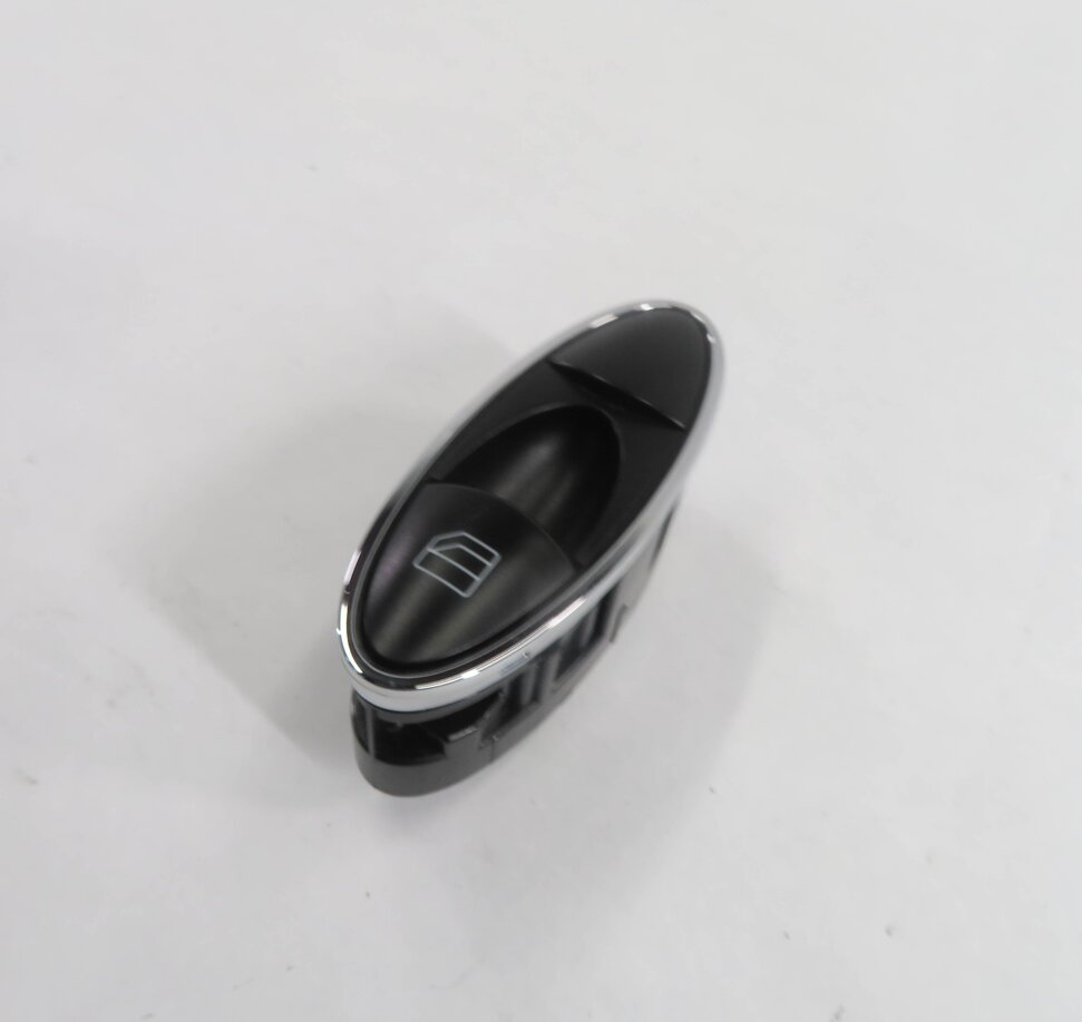 Thumbnail 6: 2010 MERCEDES CLS550 (W219) LEFT REAR DOOR POWER WINDOW SWITCH BUTTON
