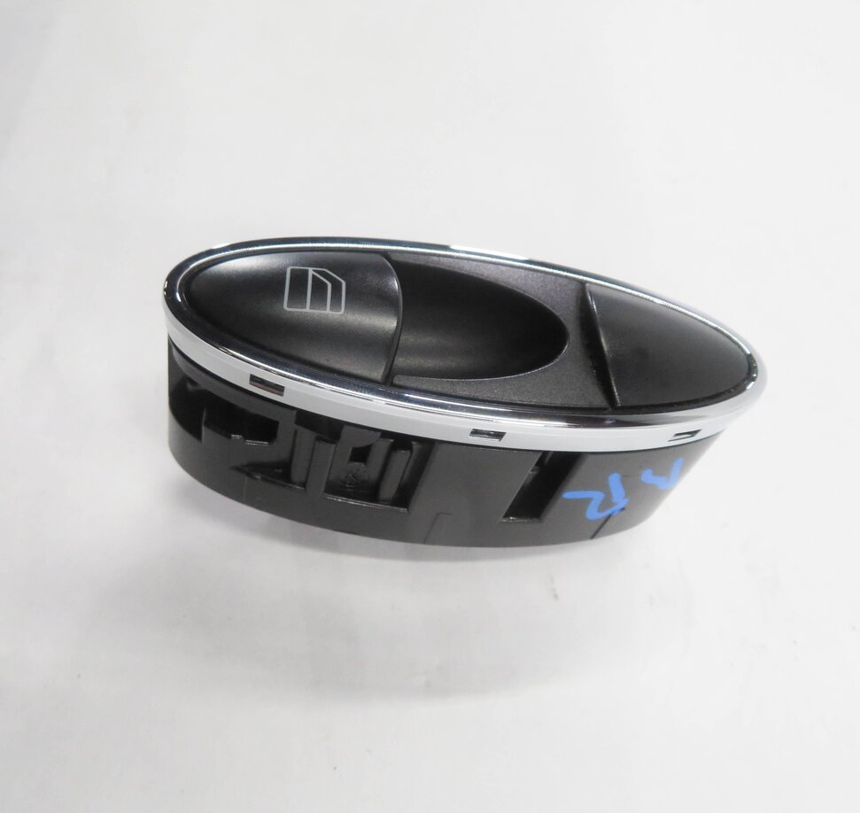 Thumbnail 2: 2010 MERCEDES CLS550 (W219) RIGHT REAR DOOR POWER WINDOW SWITCH BUTTON