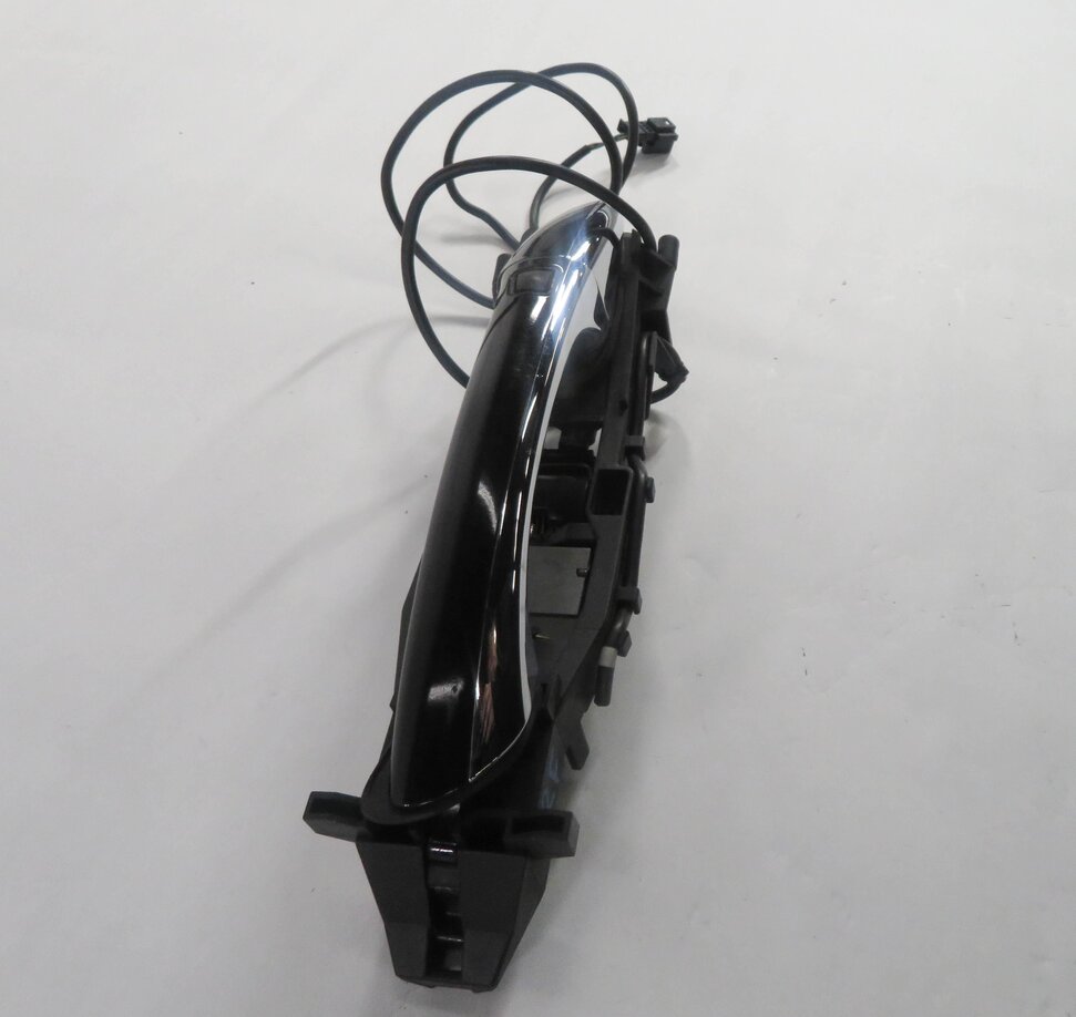 Thumbnail 2: 03-11 MERCEDES CLK320 CLK500 CLS500 CLS550 RIGHT FRONT KEYLESS DOOR HANDLE BLACK