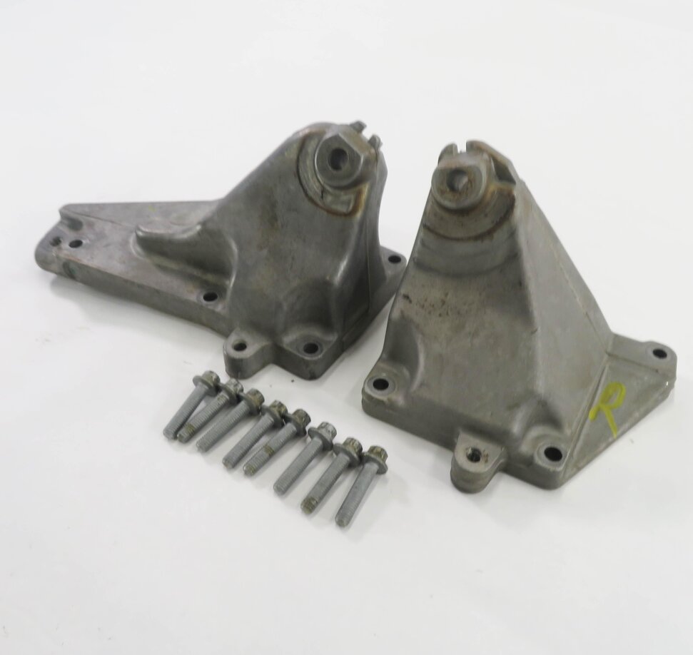 2010 MERCEDES CLS550 (W219) 5.5L V8 MOTOR LEFT & RIGHT ENGINE MOUNT BRACKET SET