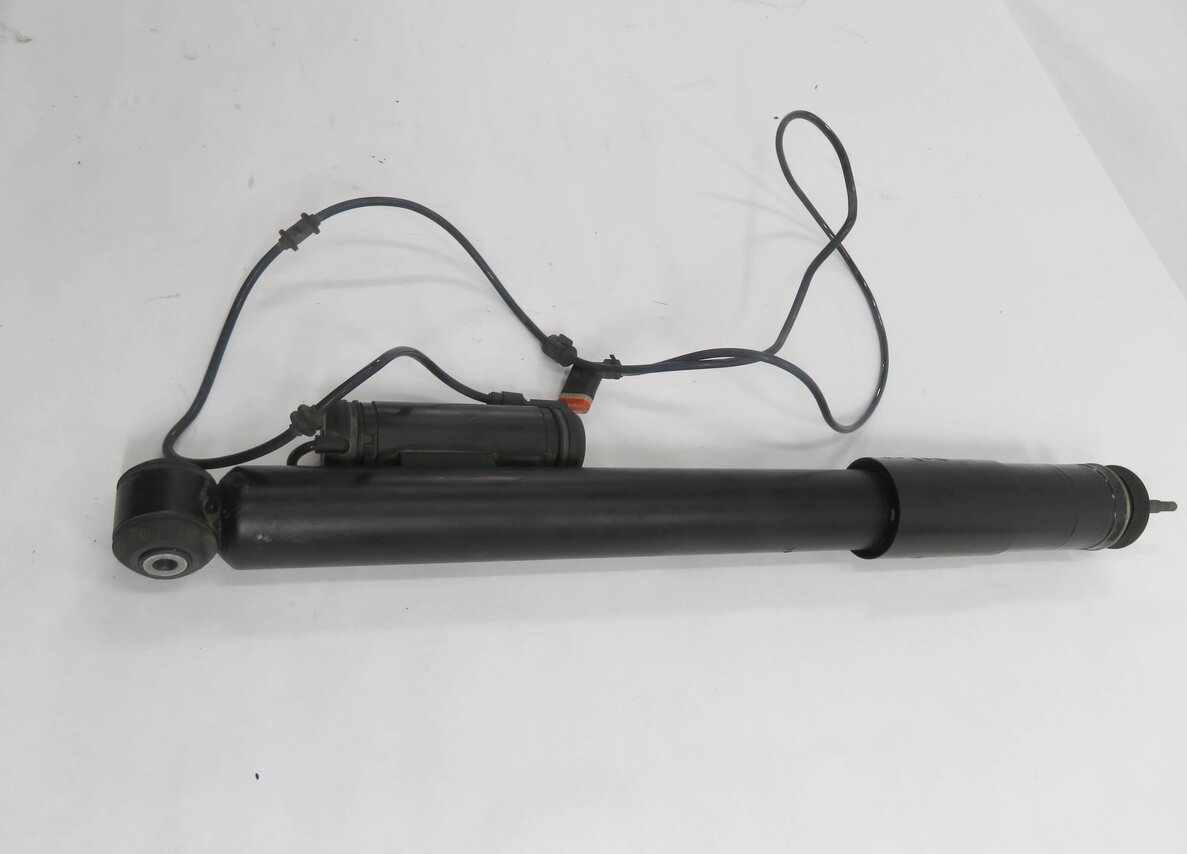Thumbnail 5: 2010 MERCEDES CLS550 (W219) REAR AIRMATIC SUSPENSION SHOCK STRUT SET-2
