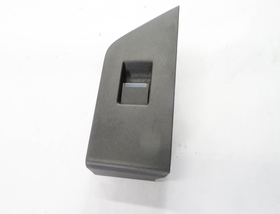 Thumbnail 4: 2017 RANGE ROVER EVOQUE (L538) LEFT REAR DOOR POWER WINDOW SWITCH BUTTON