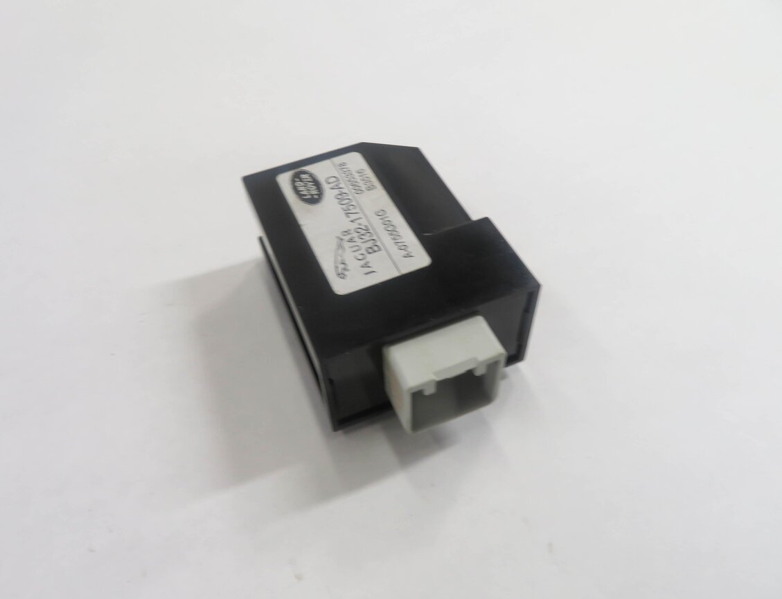2017 RANGE ROVER EVOQUE (L538) WINDSHIELD WIPER CONTROL MODULE