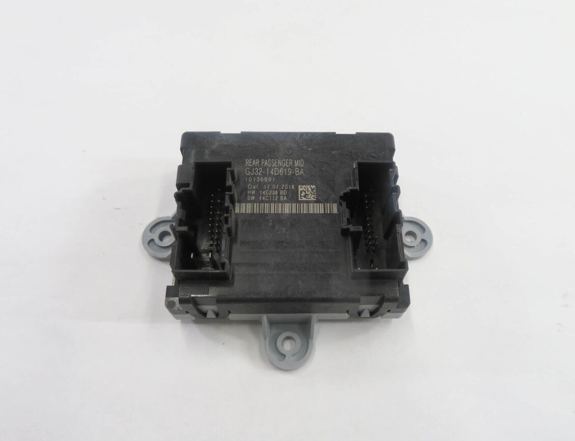 Thumbnail 2: 2017 RANGE ROVER EVOQUE (L538) RIGHT REAR DOOR CONTROL MODULE