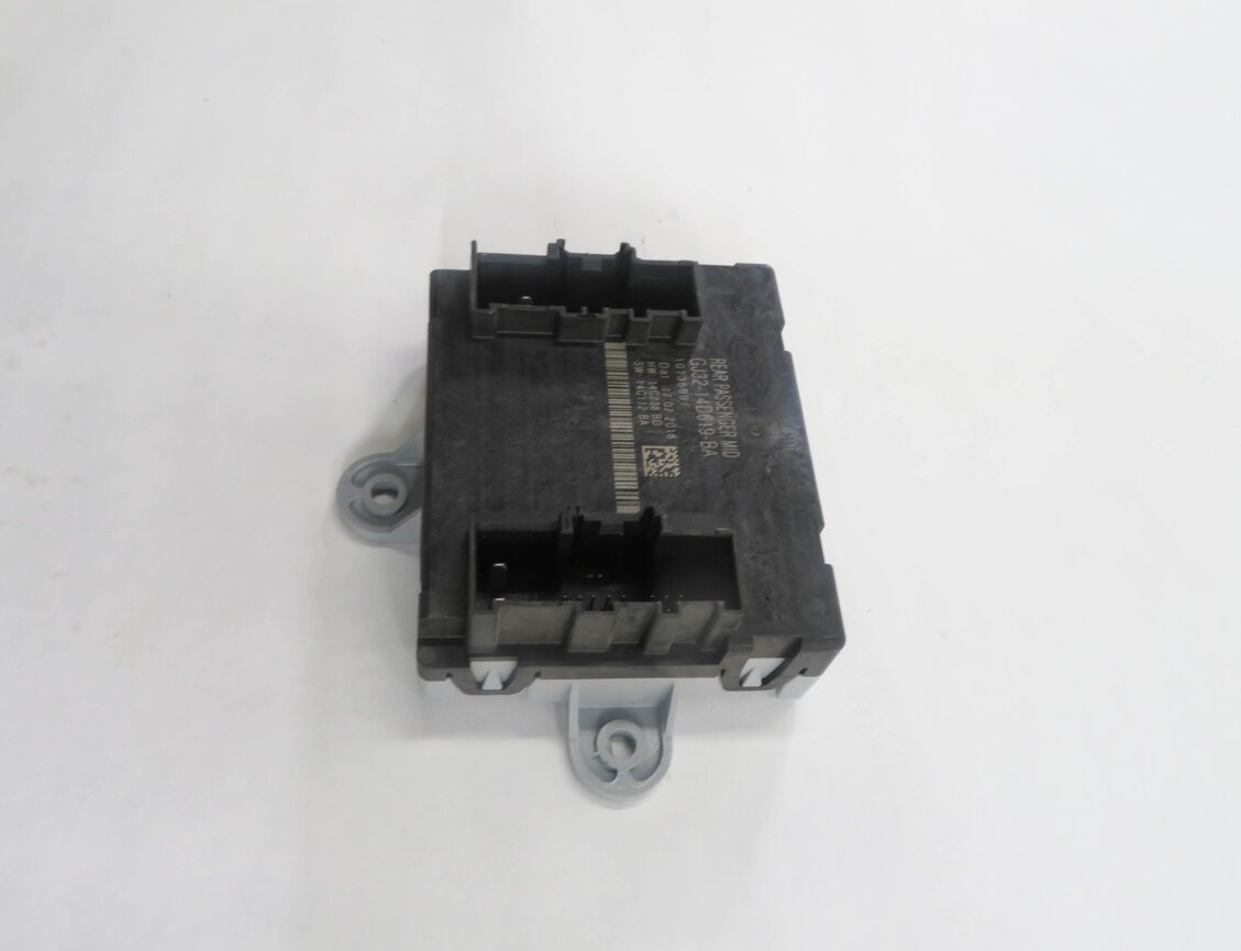 Thumbnail 4: 2017 RANGE ROVER EVOQUE (L538) RIGHT REAR DOOR CONTROL MODULE