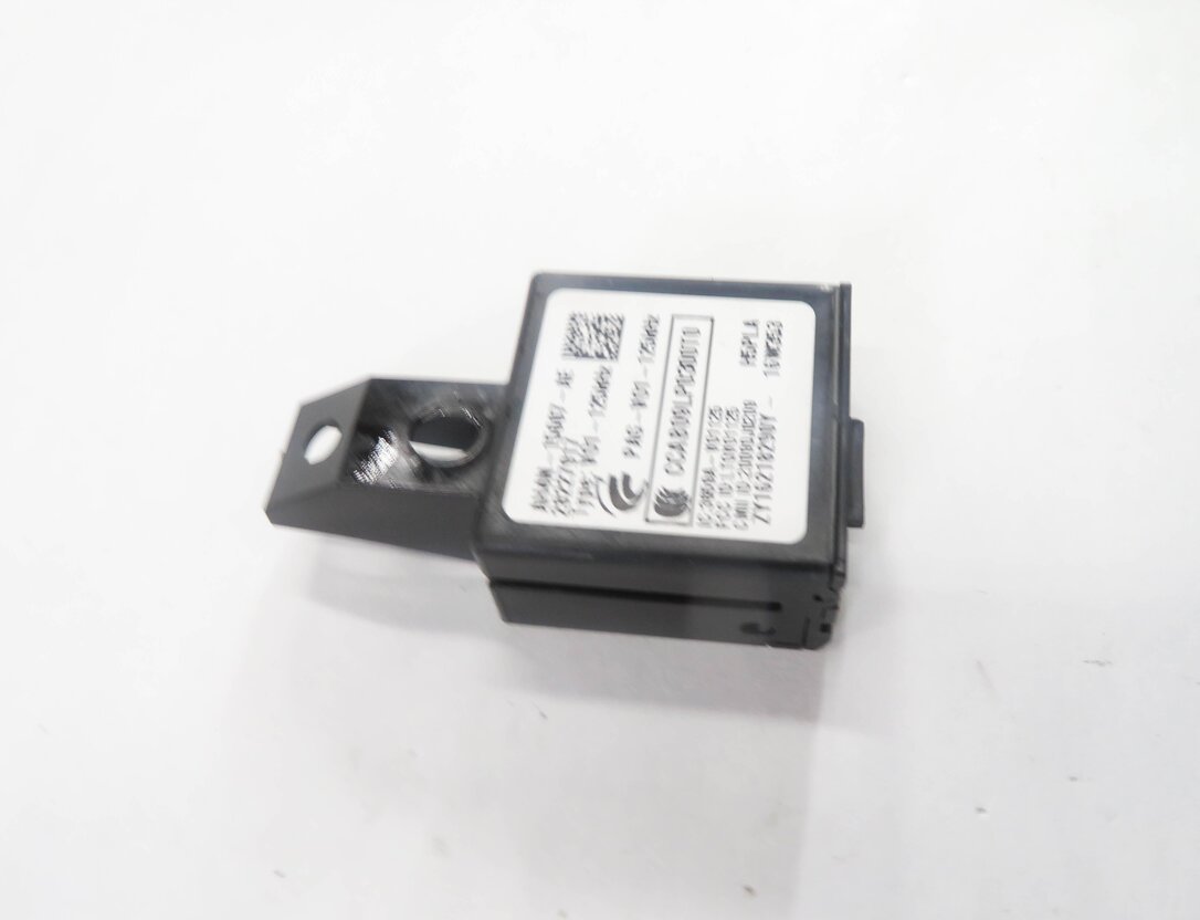 Thumbnail 4: 2017 RANGE ROVER EVOQUE (L538) KEYLESS ENTRY ANTENNA SENSOR MODULE