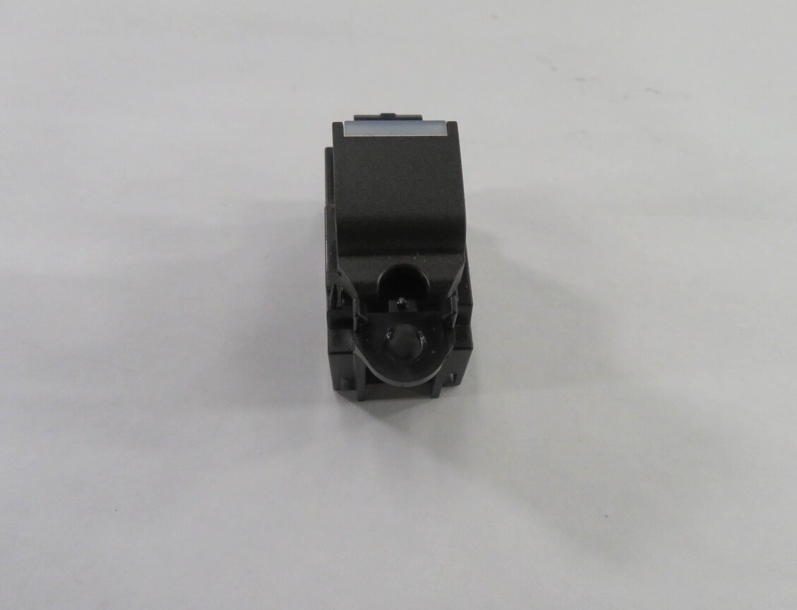 Thumbnail 5: 2017 RANGE ROVER EVOQUE (L538) RIGHT REAR DOOR POWER WINDOW SWITCH BUTTON