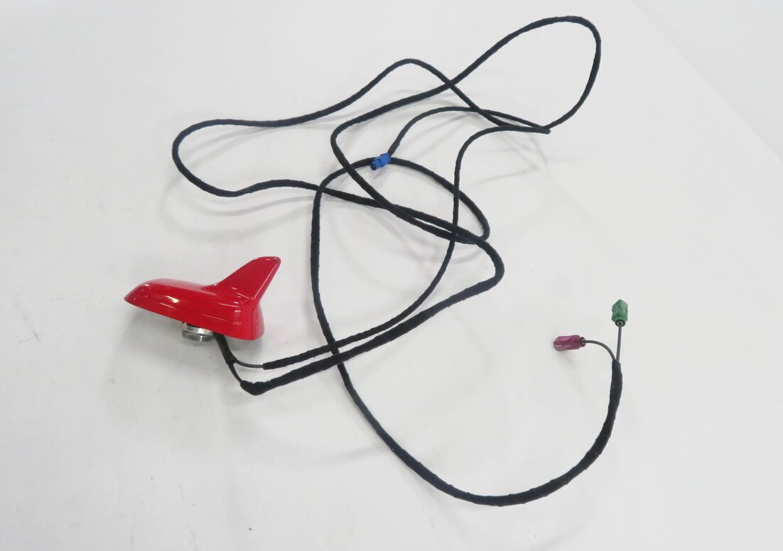 Thumbnail 3: 2008-2013 AUDI TT (MK2) COUPE - AM/FM RADIO STEREO ANTENNA (BRILLIANT RED LY3J)