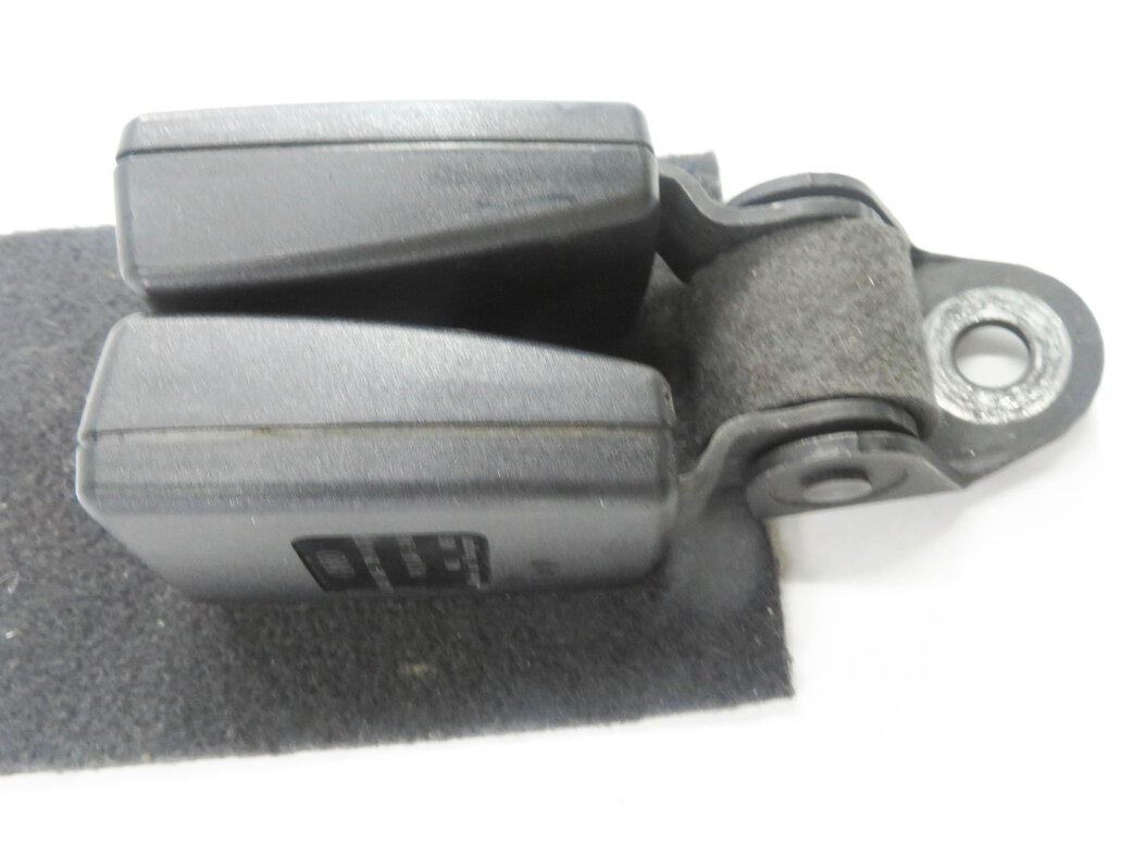 Thumbnail 4: 2008 AUDI TT (MK2) COUPE - REAR SEATBELT BUCKLE RECEIVERS (BLACK)