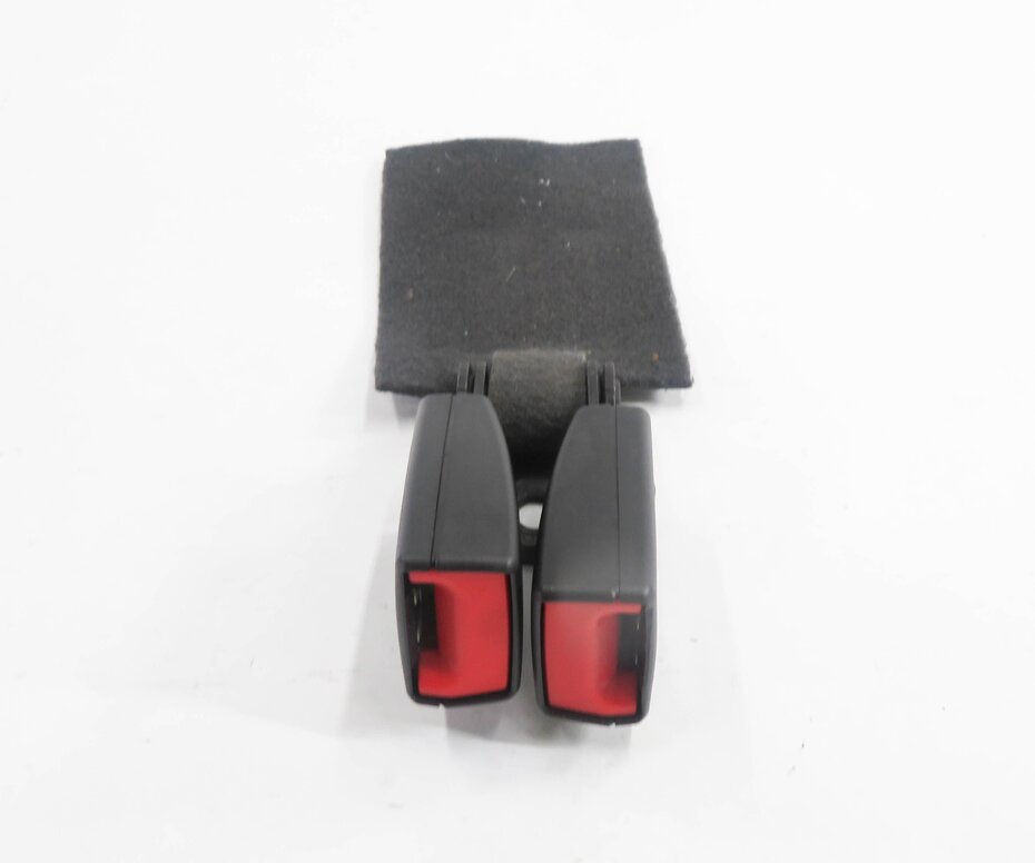 Thumbnail 6: 2008 AUDI TT (MK2) COUPE - REAR SEATBELT BUCKLE RECEIVERS (BLACK)