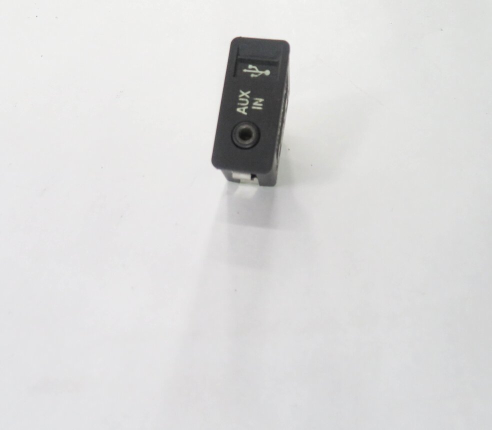 Thumbnail 4: 2011 BMW ACTIVEHYBRID 7 (F04) RADIO STEREO AUX AUXILIARY AUDIO IN INPUT w/ USB