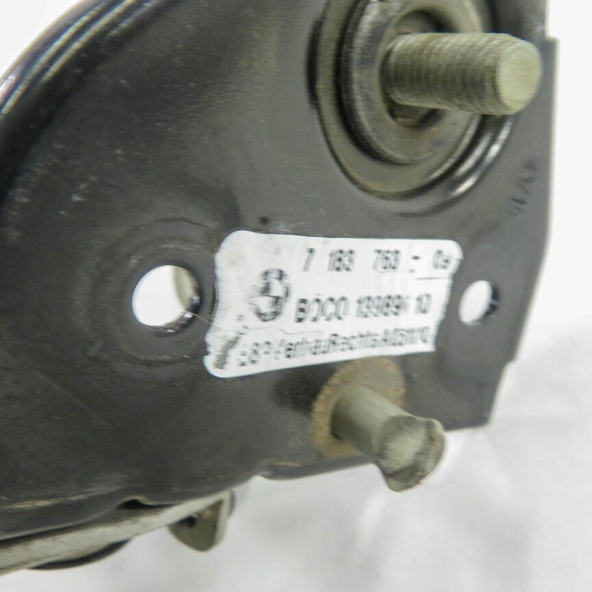 Thumbnail 7: 2011 BMW ACTIVEHYBRID 7 (F04) FRONT LEFT & RIGHT UPPER HOOD LOCK LATCH SET-2