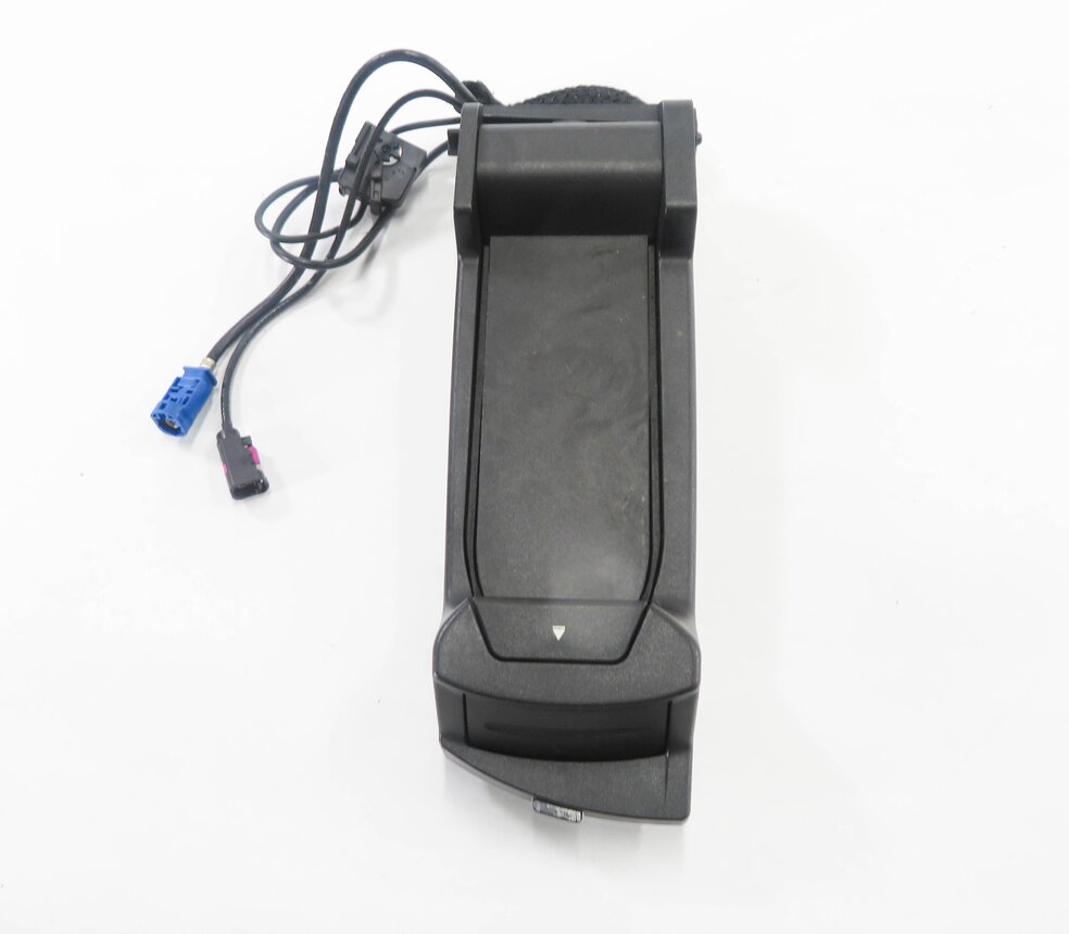Thumbnail 2: 2011 BMW ACTIVEHYBRID 7 (F04) FRONT CENTER CONSOLE SNAP IN PHONE CRADLE HOLDER