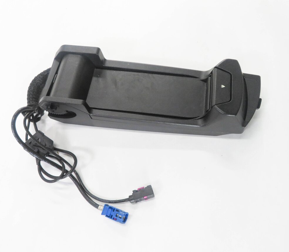 Thumbnail 4: 2011 BMW ACTIVEHYBRID 7 (F04) FRONT CENTER CONSOLE SNAP IN PHONE CRADLE HOLDER