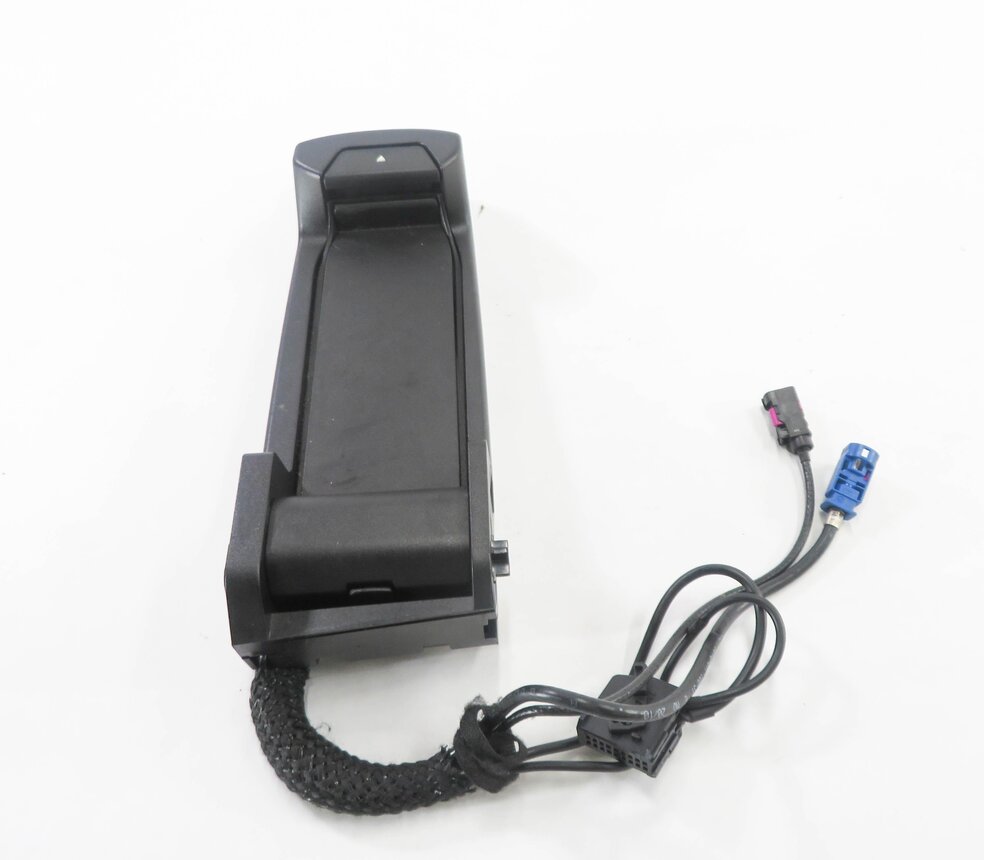 Thumbnail 5: 2011 BMW ACTIVEHYBRID 7 (F04) FRONT CENTER CONSOLE SNAP IN PHONE CRADLE HOLDER