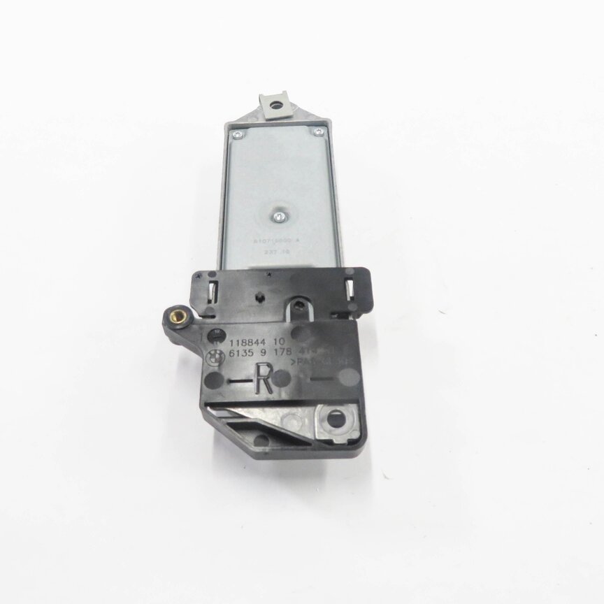 Thumbnail 6: 2009-2012 BMW 740i 750i 760i B7 (F01 F02) RIGHT FRONT PASSENGER SEATBELT MODULE