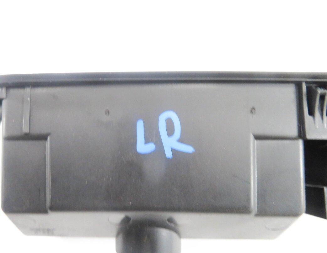 Thumbnail 8: 2011 BMW ACTIVEHYBRID 7 (F04) LEFT REAR DOOR POWER WINDOW SWITCH BUTTON