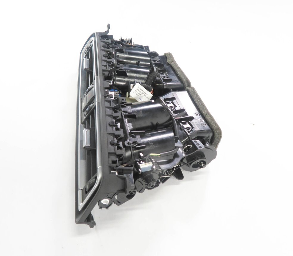 Thumbnail 3: 2011 BMW ACTIVEHYBRID 7 (F04) CENTER DASH HEATER A/C AIR VENT w/ HAZARD & LOCK