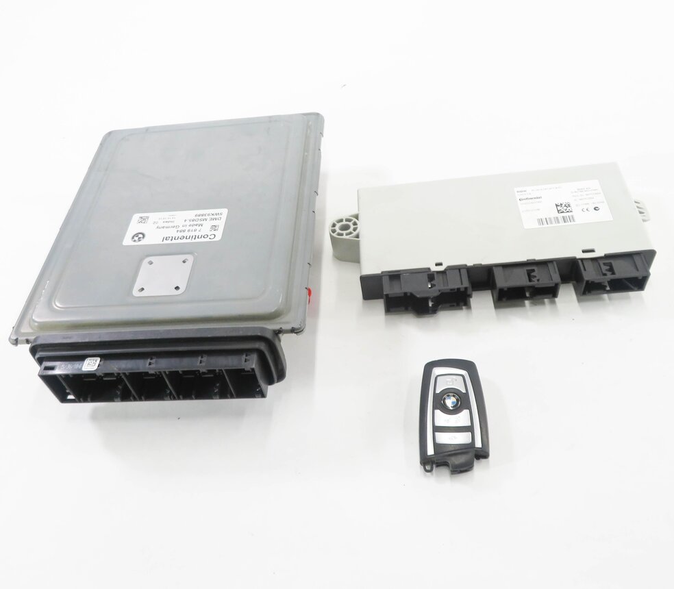 Thumbnail 2: 11-12 BMW ACTIVE HYBRID 7 - 4.4L ECM DME MSD85.4 IGNITION IMMOBILIZER MODULE SET
