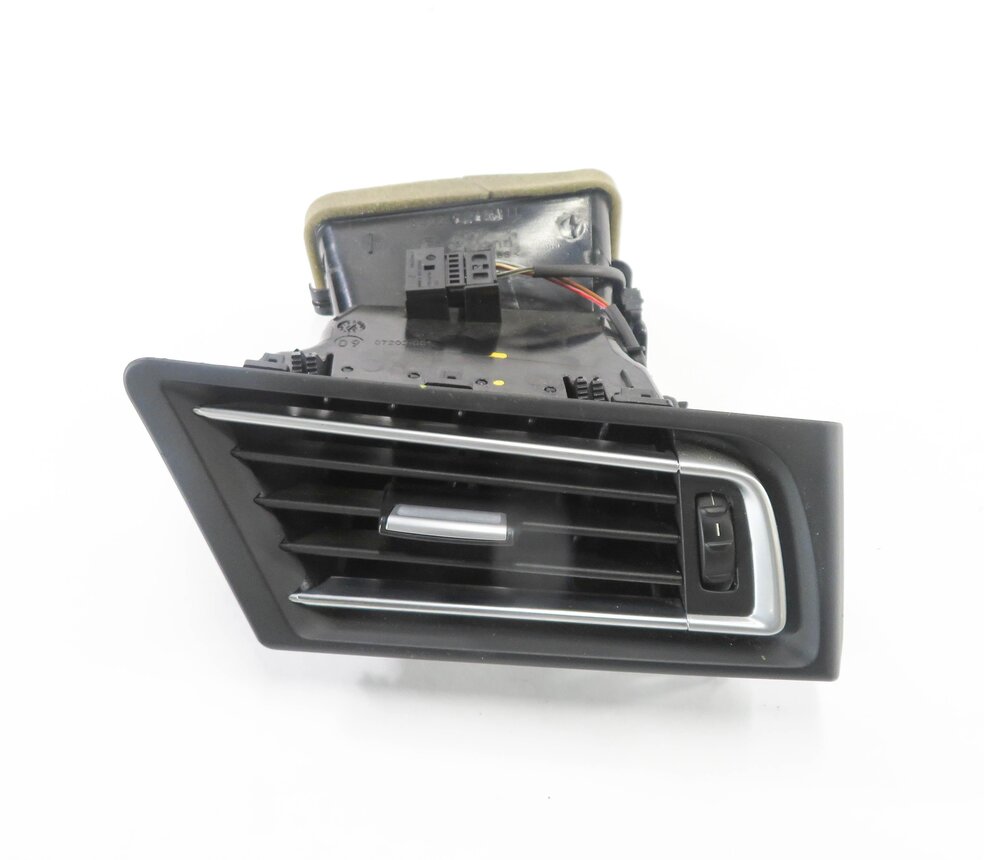 Thumbnail 2: 2011 BMW ACTIVEHYBRID 7 (F04) RIGHT PASSENGER DASH HEATER A/C AIR VENT